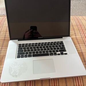 Apple MacBook Pro 17” A1297 - AS IS